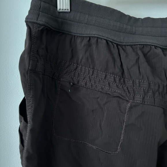 Lululemon Crops - Picture 8 of 10